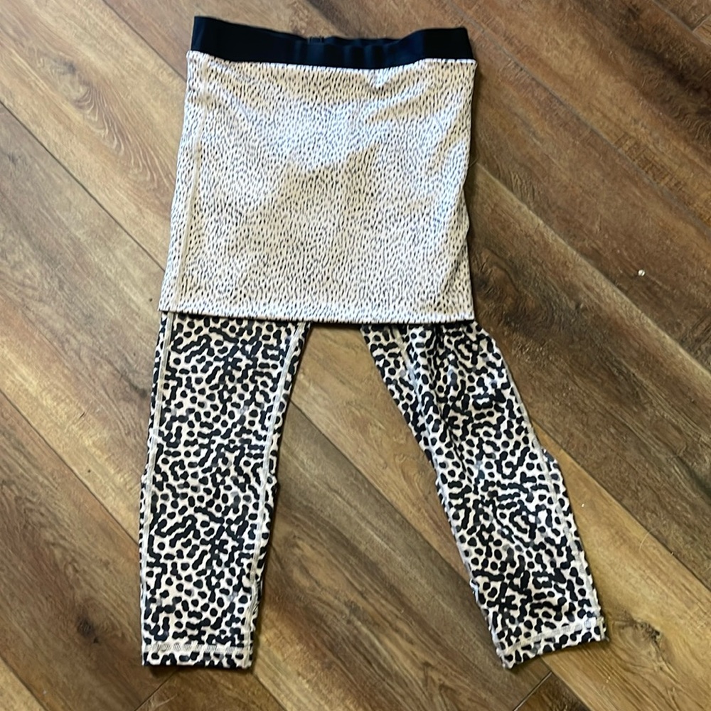 EUC lululemon leggings size 6